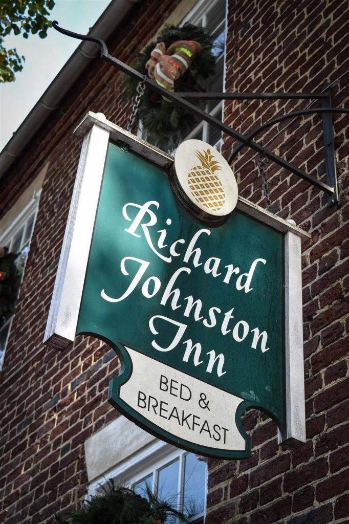 The Richard Johnston Inn & 1890 Caroline House Fredericksburg Exterior photo
